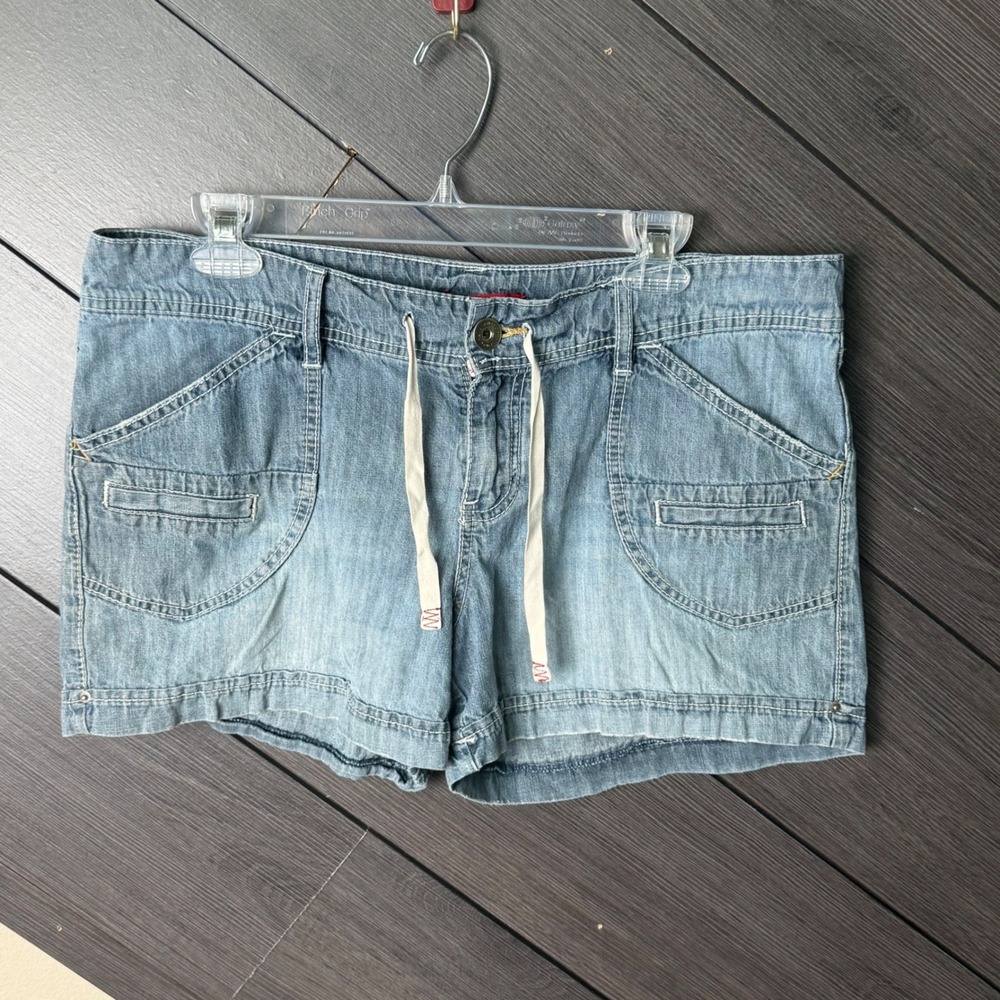 Unionbay Women's Denim Drawstring Shorts Size 13 Light Wash Y2K Casual